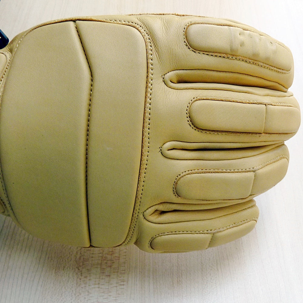 Race AL Glove by Free the Powder - racing pads view